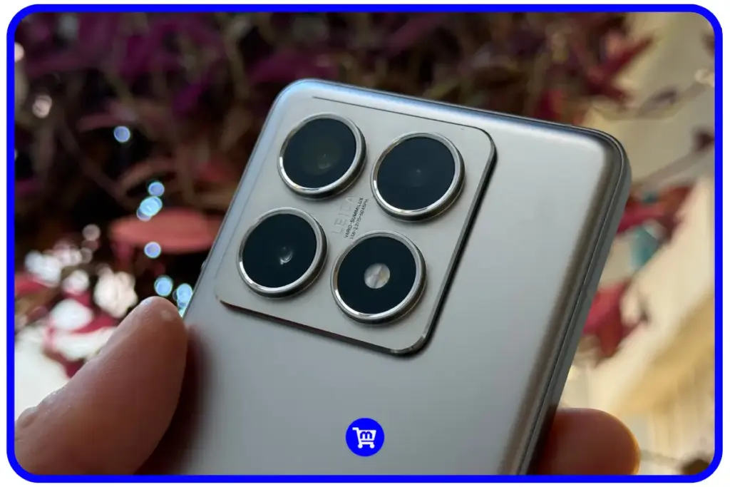 Xiaomi 14T Pro é bom? Minha Experiência após 2 meses 4 Close-up do módulo de câmeras do Xiaomi 14T Pro destacando os sensores e a marca Leica gravada