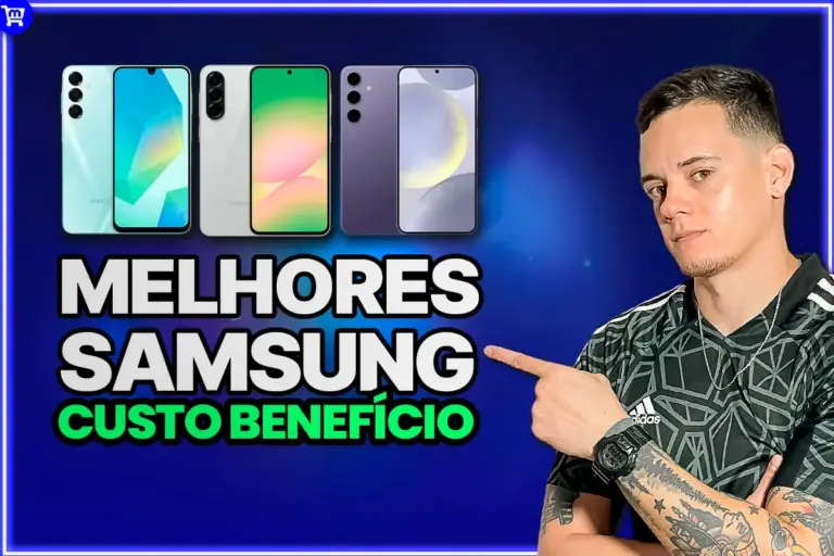 Melhores celulares Samsung custo benefício 2025 - três smartphones Samsung em cores diferentes (verde claro, prateado e cinza) com apresentador apontando para os aparelhos sobre fundo azul com texto destacando custo-benefício