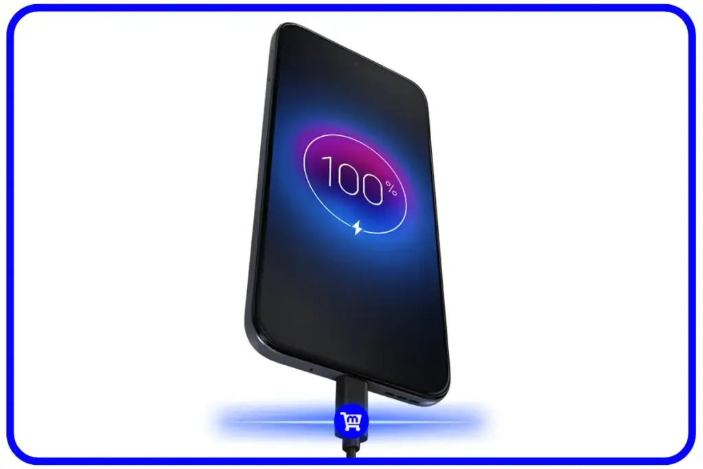 Moto G67 conectado ao carregador TurboPower 33 W com indicador de 100% na tela, mostrando a recarga rápida da bateria de 5.200 mAh