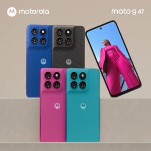 Celular Moto G47 alinhados em duas fileiras nas cores azul-marinho, preto, rosa e azul-turquesa. Foto: Motorola