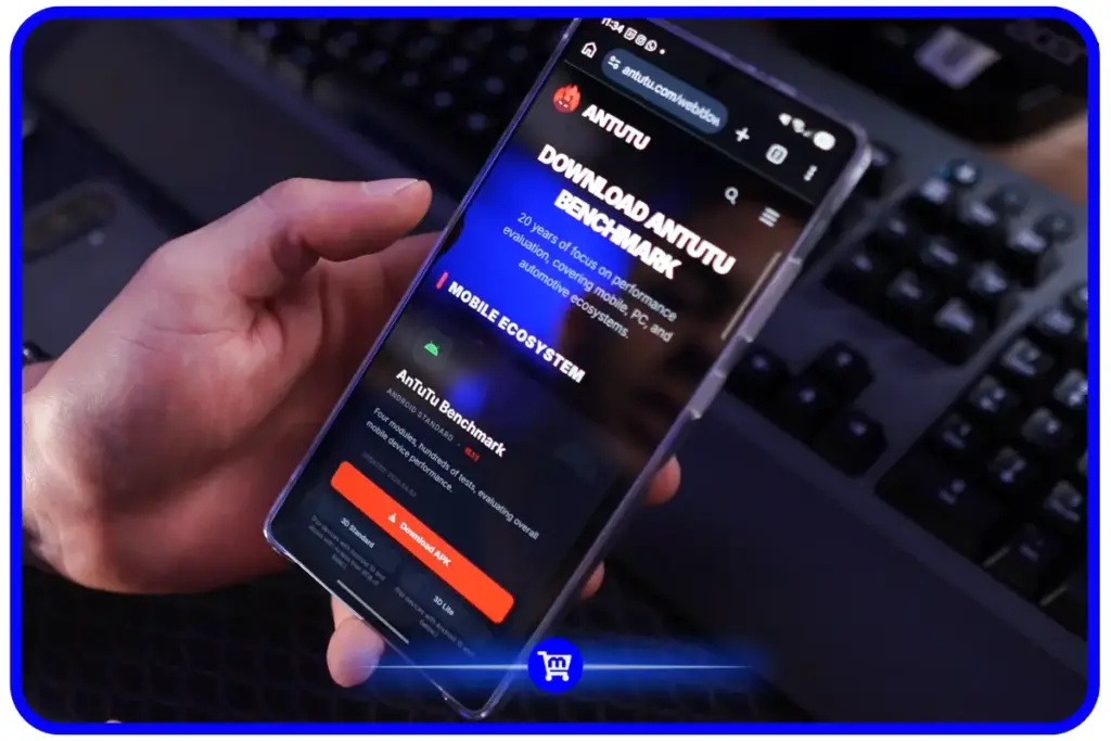Site oficial do AnTuTu aberto no celular com o botão de download do APK
