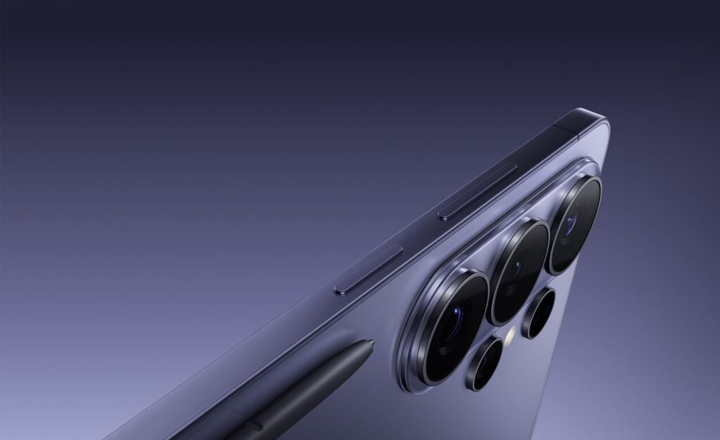 Últimos Lançamentos de Celular da Samsung: Preços e Especificações 2026 20 Galaxy S26 Ultra na cor Violeta com caneta S Pen.