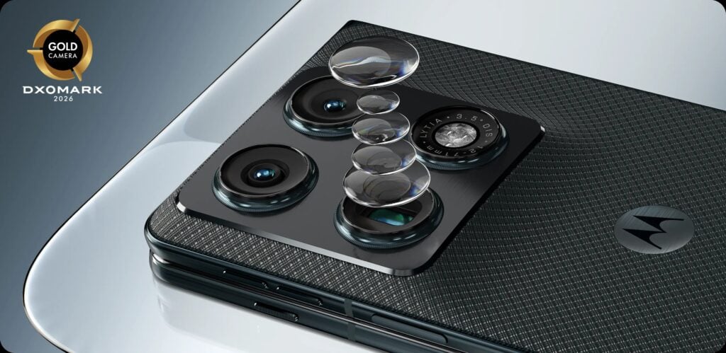 Fotografia de outro nível: conheça os 5 celulares com as câmeras mais avançadas do Brasil 15 Sensores de câmera do Motorola Razr Fold em destaque