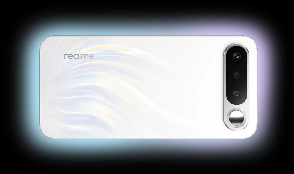 realme 16 5G na cor branca exibindo seu sistema de câmeras traseiro.