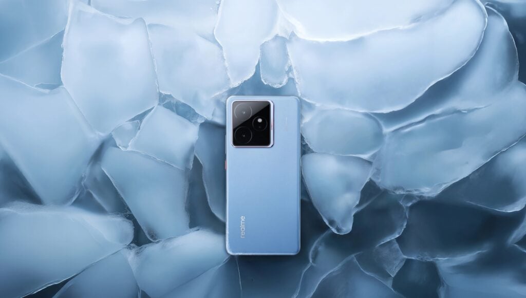 Autonomia no topo: os smartphones com as baterias mais duradouras à venda no Brasil 11 realme GT 7 na cor Azul IceSense