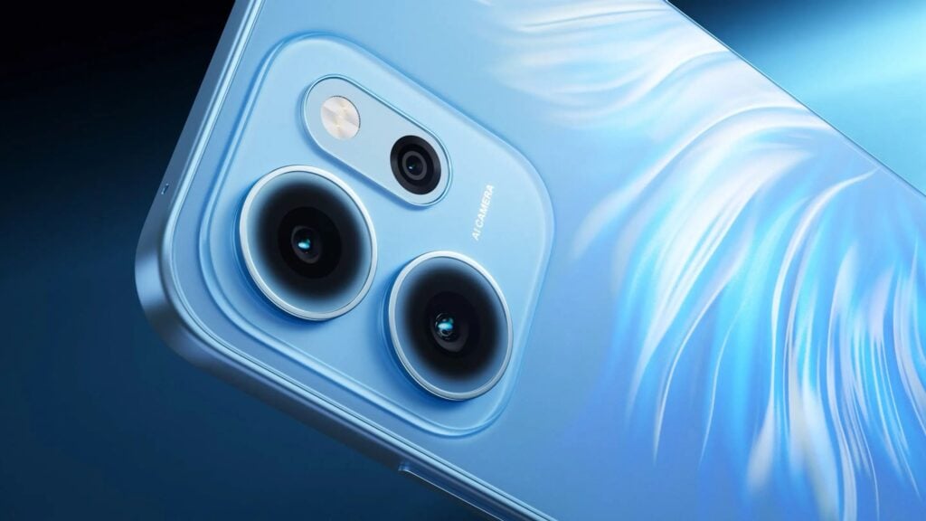 Smartphone OPPO: conheça 5 modelos da marca chinesa que valem a pena em 2026 13 OPPO Reno14 F na cor Azul Cintilante exibindo tampa traseira brilhosa