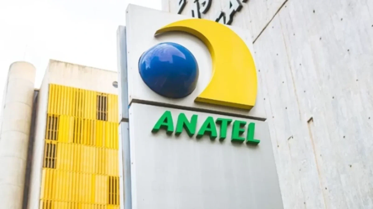 Xiaomi Importado no Brasil: Tudo o Que Você Precisa Saber Antes de Comprar 3 Placa da Anatel na fachada do predio da agencia reguladora