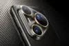 Huawei Pura 80 Ultra vale a pena? Módulo triangular de câmeras do aparelho na cor Dourado Preto