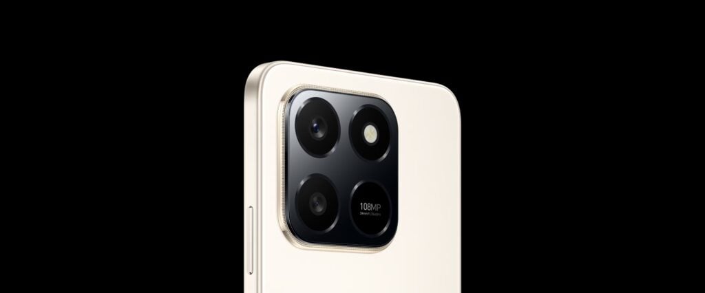 Honor X7d 4G vale a pena? Conheça o celular chinês barato com bateria potente 7 Conjunto traseiro de câmeras do Honor X7d 4G sendo exibido em foco