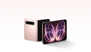 Xiaomi 18 Fold sendo exibido aberto de frente e costas