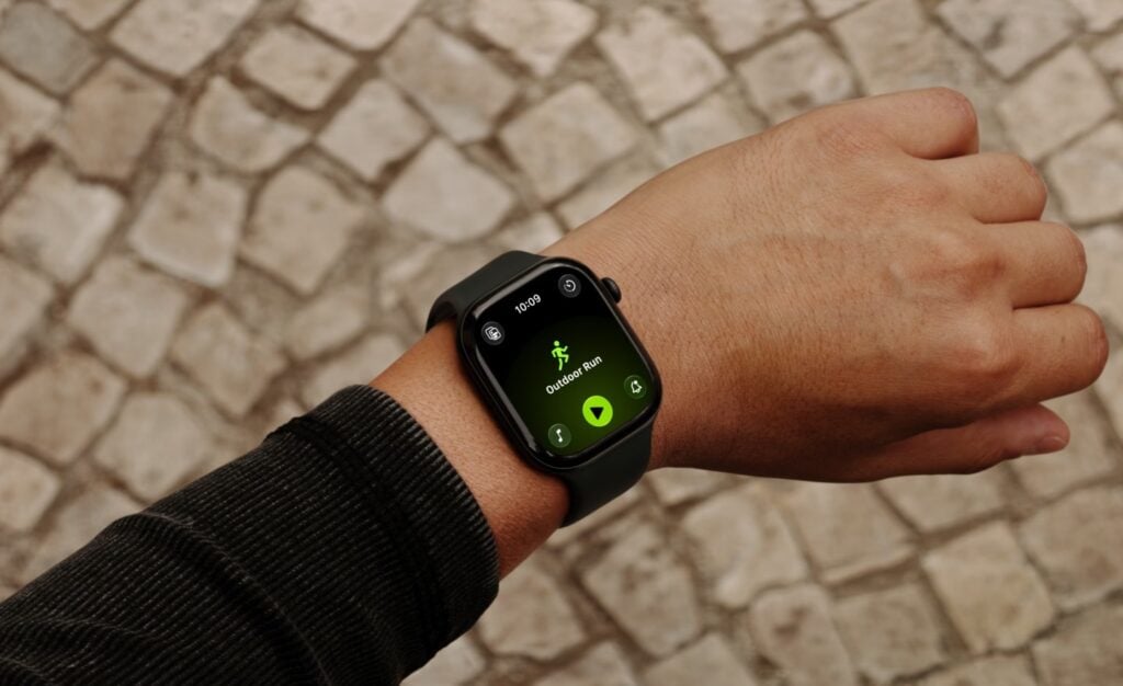 Apple Watch Series 12 sendo exibido em um pulso