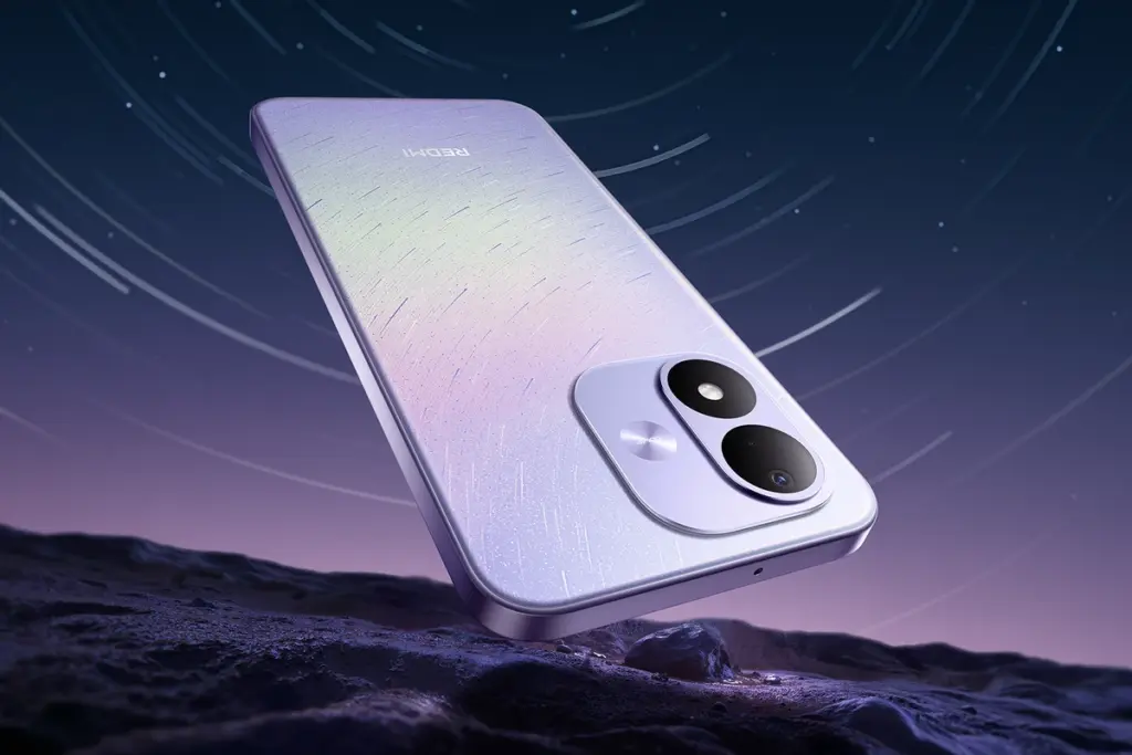 Redmi Note 17 5G Vale a Pena em 2026? A Bateria Cresceu, o Resto Ficou para Trás 4 Redmi Note 17 5G inclinado sobre uma paisagem noturna, mostrando a traseira e o módulo de câmera